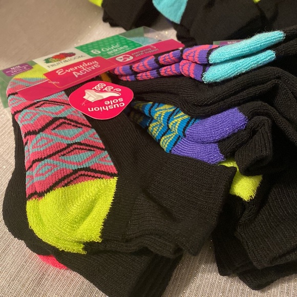Lot of 24 pairs FRUIT OF THE LOOM Girls ankles socks M shoe size 10 1/2 - 4 - Picture 6 of 12